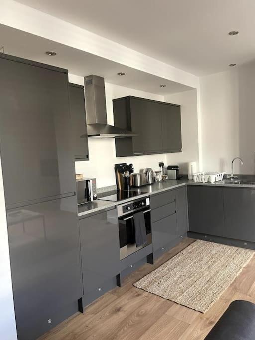 Abergavenny Center 2-Bed Flat Apartman Kültér fotó